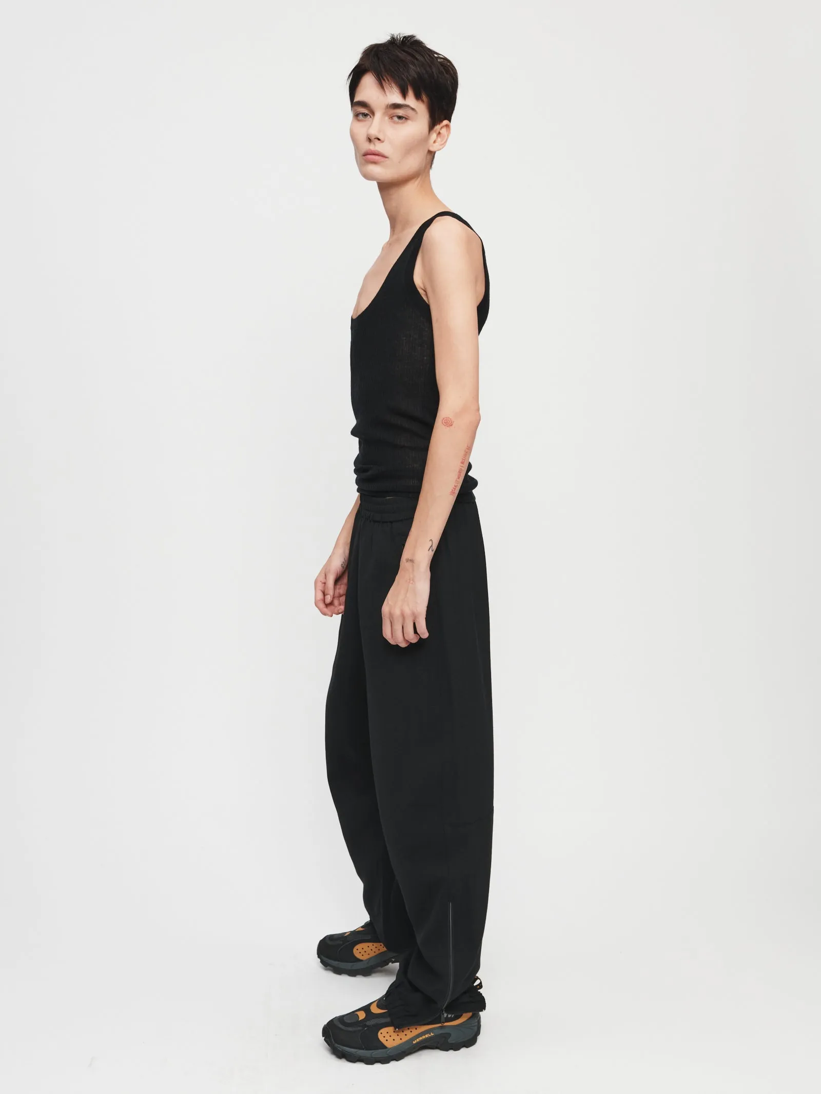 Tailored Warm Up Pant in Black